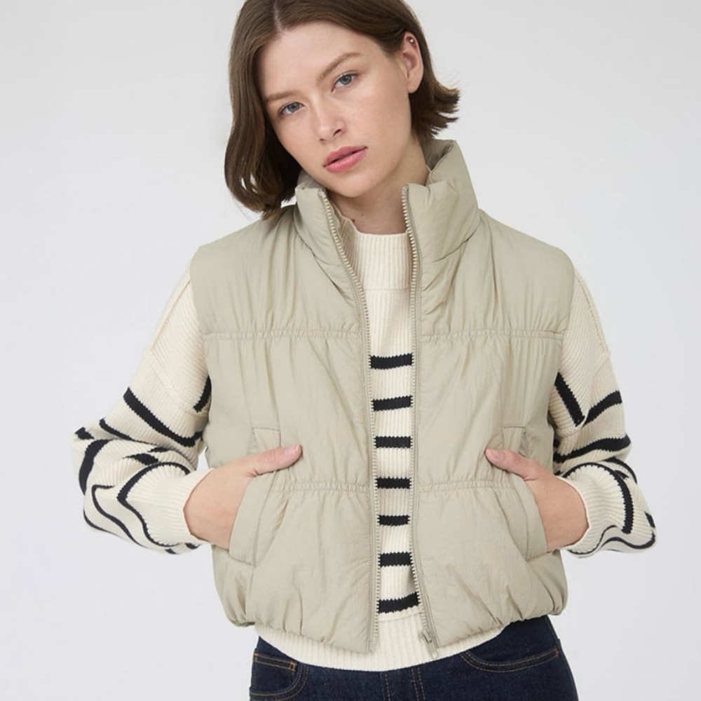 NWT Blu Pepper Cropped Puffer Vest Size L